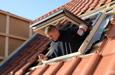 Pose de fenêtres de toit Velux à Luchat